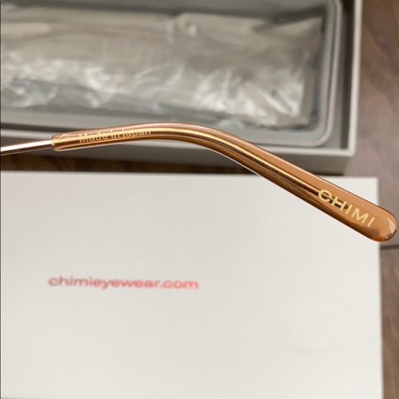 Chimi around Metal Sunglasses main image 4